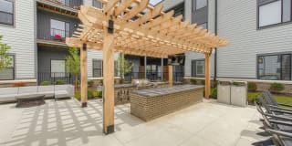 Pullman Pointe Gallery 40