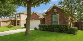 Single-Story Comfort with a Spacious Backyard & Covered Patio Gallery 1