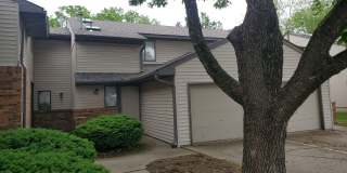 4 bd, 3.5 ba Foxfire condo, just south of MU campus, w/d, 1 car garage, near Green Meadows and Providence 4 bd, 3.5 ba Foxfire condo, just south of MU campus, w/d, 1 car garage, near Green Meadows and Providence Gallery 1