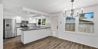 Stunning 4 Bedroom Columbia Highlands Home for Lease - 14103 SE McGillivray Blvd Gallery 10