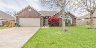 3 bedroom 2 bath home in FAY, extra cared for, 2carG, fenced yard Gallery 1