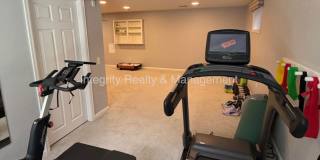 4 Bed/3.5 Bath, 3306 Sqft - 10074 E Lake Dr. Gallery 39