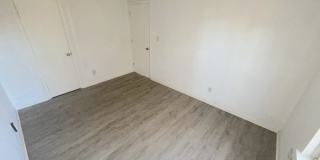 176 South Kentucky Avenue Gallery 12
