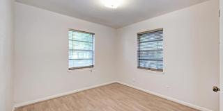 1805 Mohle - A Gallery 17
