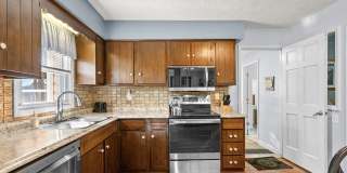 4 Bed/2 Bath Furnished Single Family Home in Surfside 1 Mile to the Beach By Golf Cart! Gallery 3