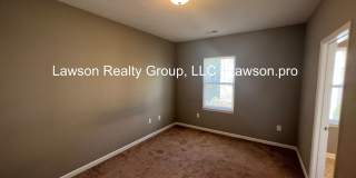 Luxurious Colonial Green Townhome with Garage Gallery 39