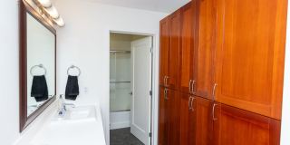 2-bed, 2-bath 972sqft condo, walking distance to beach in Carlsbad Village, literally one block off the sand! **Available 6/1/26** Gallery 16