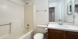 Manors of Bryn Mawr 2 Bed 2 Bath Condo AVAILABLE NOW! Manors of Bryn Mawr 2 Bed 2 Bath Condo AVAILABLE NOW! Gallery 12