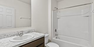 For Rent: Lakefront 4-Bedroom 2-Bathroom Home in Lakeside Palms Gallery 29