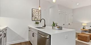 2612 University Place Northwest Gallery 13