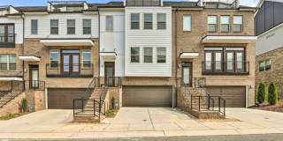 Incredible Townhome in Near Uptown with Move-In Special! Gallery 1