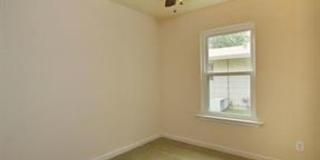 Great Home in Windsor Park Gallery 23