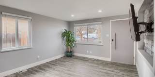 Charming 4-Bedroom Home in Aurora, CO – Modern, Spacious & Pet-Friendly! Gallery 1