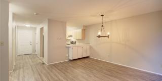 2Bd/1.5Ba Kirkland Townhome Gallery 6