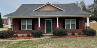 708 E Catawba Street Gallery 1