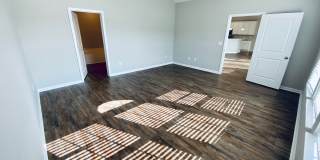 355 Leste Rd Gallery 24