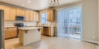 Stunning 4-Bedroom Townhouse with Dual Master Suites and Convenient 2-Car Garage in Hillsboro! Gallery 8