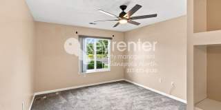 Modern 3-Bedroom Retreat with Pool, Fitness Center & More Gallery 9