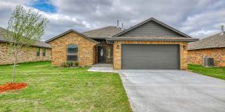 Newer Construction Home in Mustang! Gallery 1