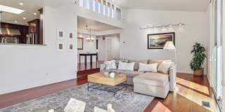 La Jolla Home with Ocean Views! Solar and AC Gallery 13