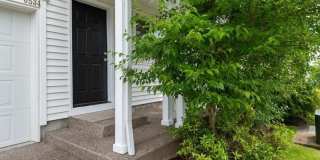 3Bd/2.5Ba in a Well-Liked Bethany Neighborhood ~ Washer/Dryer Included with 2 Car Garage and Fenced Yard!!!! Gallery 3