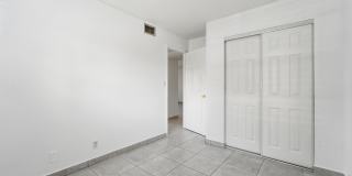 2671 Riverside Drive Gallery 16
