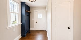 Beautifully Updated 3 Bedroom Home with 2-Car Garage – Prime Columbus Location Gallery 15