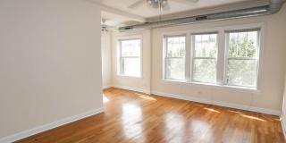 3521-29 1/2 N Broadway Gallery 43