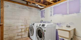 Charming 3 Bed, 2 Bath on Ward Street, Close to Universities Gallery 27