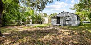 Cute 2bdrm/1bath home with a bonus room $995.00 ** Section 8 OK ** Ready June 1st Gallery 21
