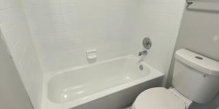 One Bedroom One Bathroom! WATERFRONT COMMUNITY! Gallery 9