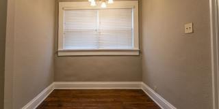 1512 Indianola Ave Gallery 10