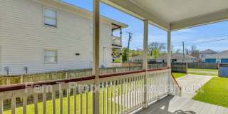 635 E Henry St Gallery 25