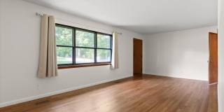 517 Randall Street Gallery 3