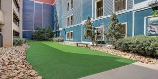 Elizabeth Station Gallery 18