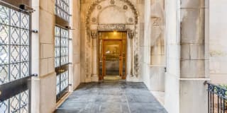 The Cloisters Gallery 13