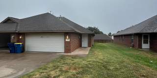 717 Pecan Hill Street - 2 Gallery 1