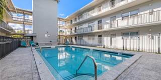 16215 NE 18th Ct Gallery 1