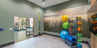 Populus Westside Apartments Gallery 11