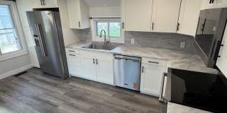 914 Lakeside Avenue Gallery 21