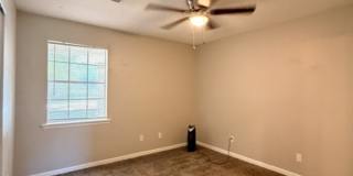 2116 Greenoaks Road - 1B Gallery 7