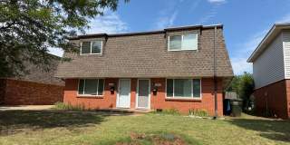 2 bedroom 1.5 bath duplex - Edmond Schools- August Move In Gallery 1