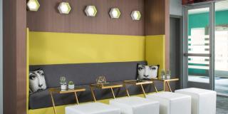 Avia Lowry Gallery 47