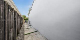 1935 SW 24th Ter Gallery 22