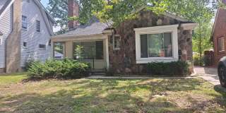 Welcome home! Must see 3 bedroom Bungalow Welcome home! Must see 3 bedroom Bungalow Gallery 1