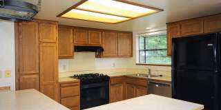 Beautiful 3 Bedroom Tri-Level Home In Federal Way! Gallery 4