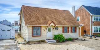 31 Peggy Lane Gallery 1