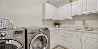 Spacious 5BR House in Longmont Gallery 25