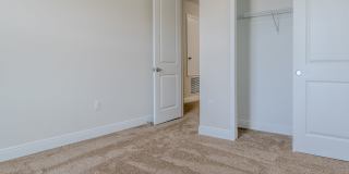 16705 Victoria Grove Alley Gallery 20