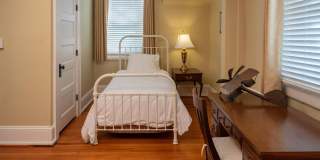***Furnished***Charming Historical Home for Lease in Downtown Winston-Salem ***Furnished***Charming Historical Home for Lease in Downtown Winston-Salem Gallery 11